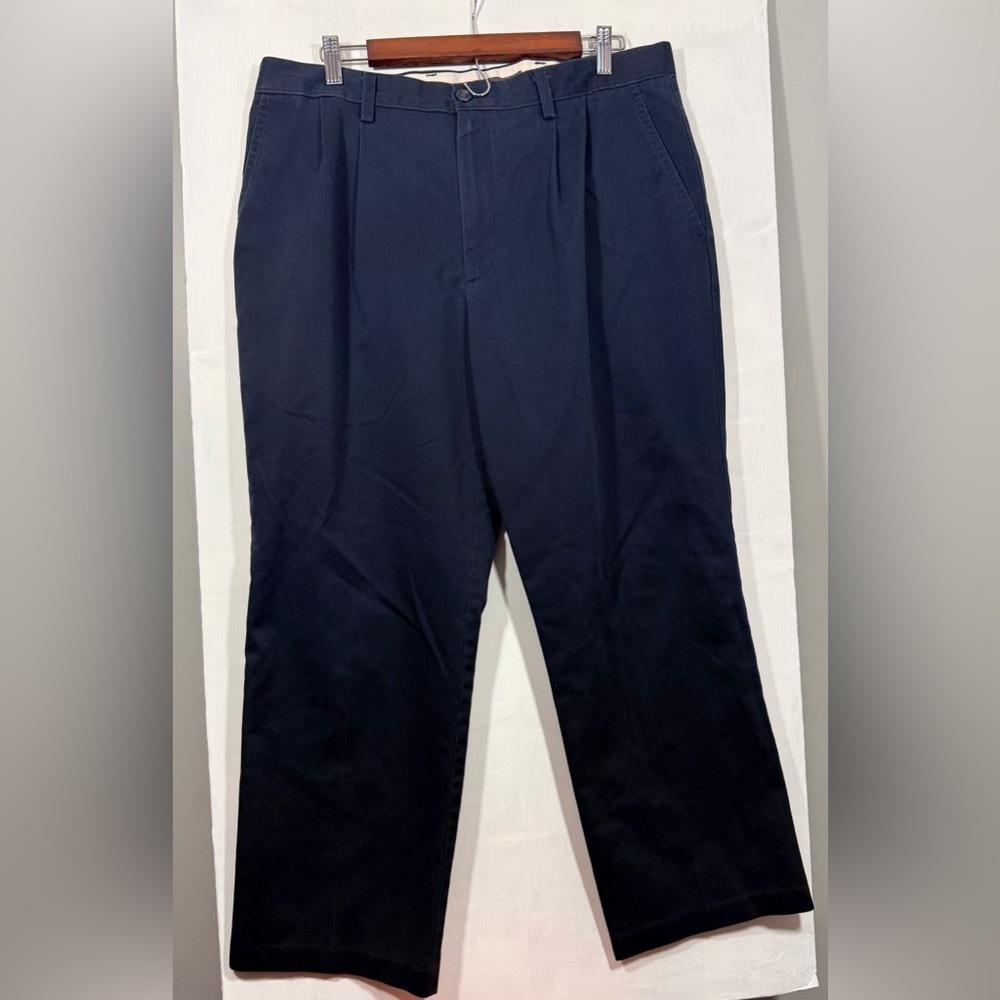 Dockers  Men's Dark Blue Chinos Size